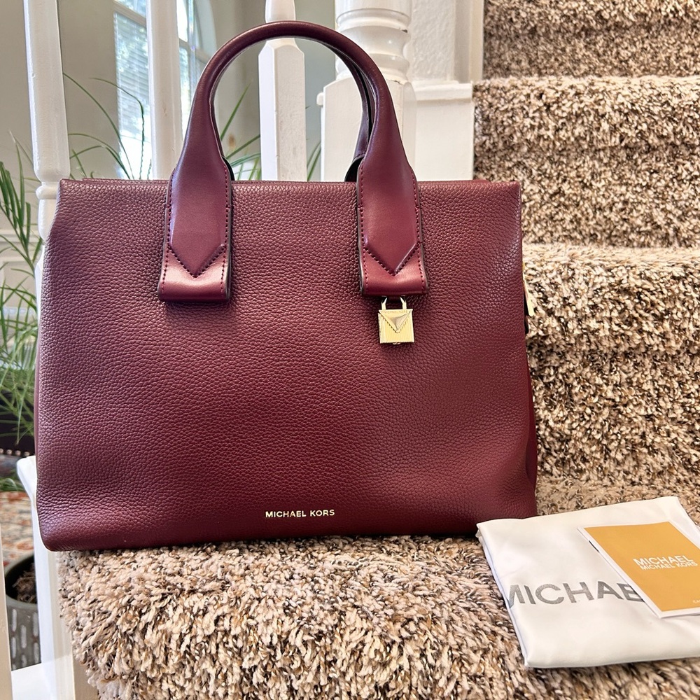 Mk NWT large satchel